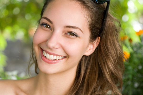 How Can Cosmetic Dentistry Services Boost Confidence?