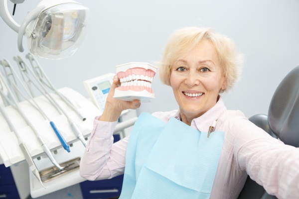 Tips For Getting Used To Dentures
